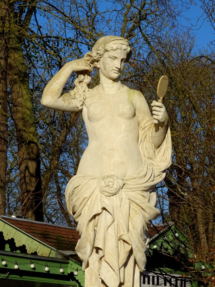 Sculpture Vénus par Charles Janson, 1866, Bassin des 24 … 