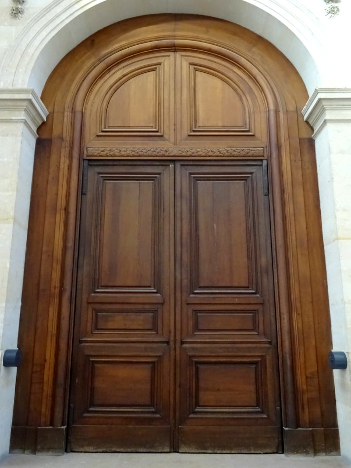 Porte de la cathédrale Saint-Louis-des-Invalides, Hôtel-de… 