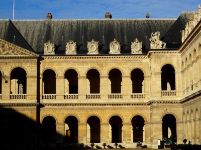 Cour d'honneur, Hôtel-des-Invalides, avenue de Tourville, … 