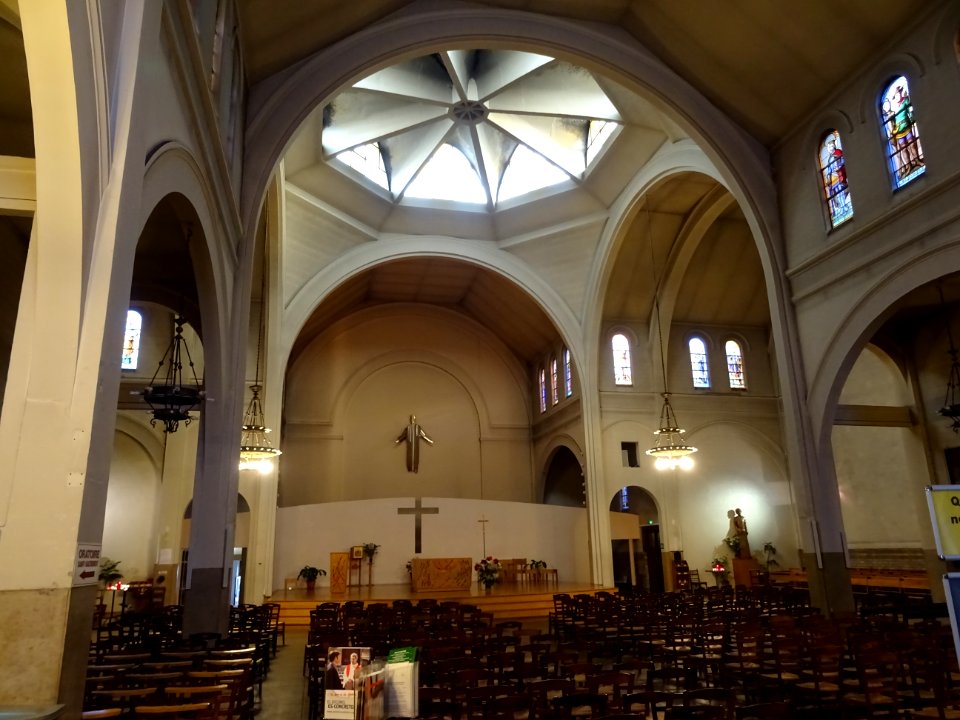 Nef et choeur, église Saint-Joseph-des-Épinettes, 40 rue P… 