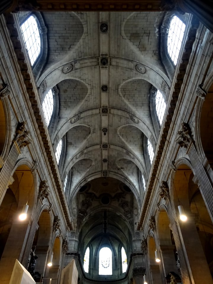 30 mètres de hauteur sous plafond, église Saint-Sulpice, 2… 