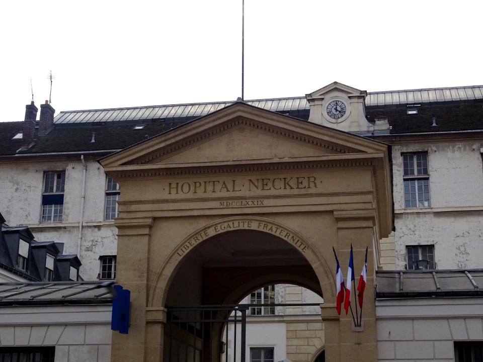 Une des entrées de l'Hôpital Necker, 149 rue de Sèvres, 15… 