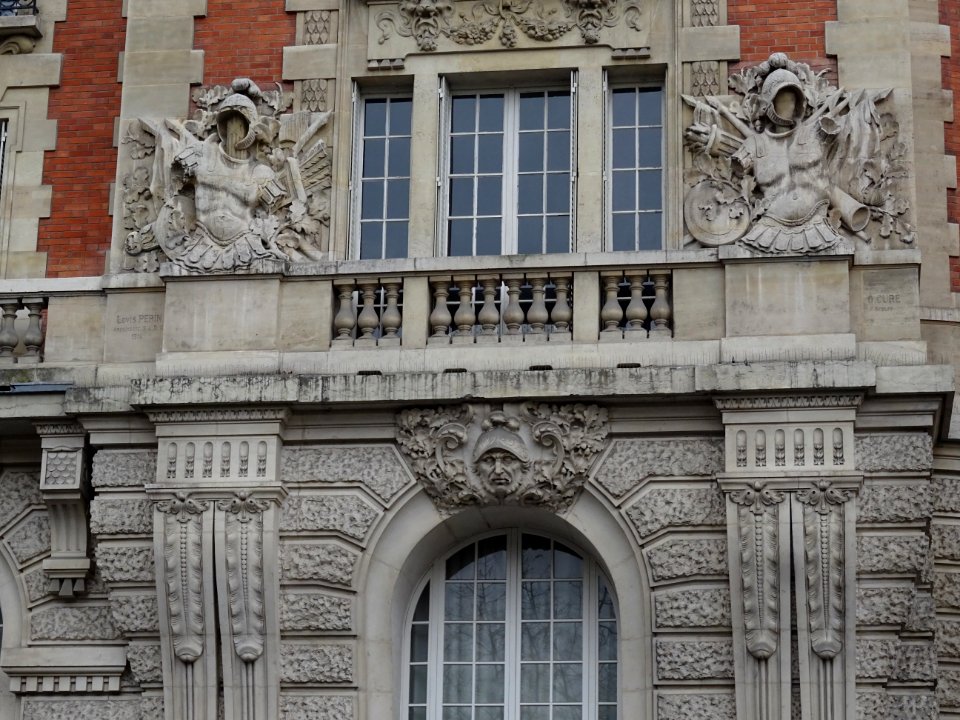 Façade de l'immeuble au 2 rue de Guynemer, 6e arr., Paris 