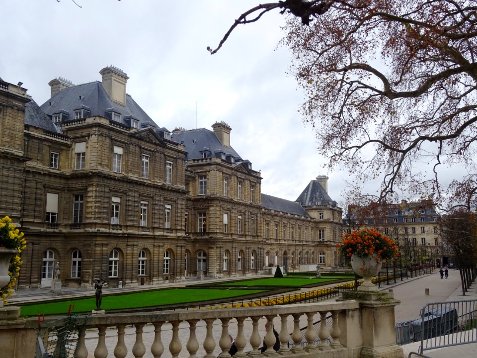 Le Palais du Luxembourg, siège du Sénat français, depuis l… 