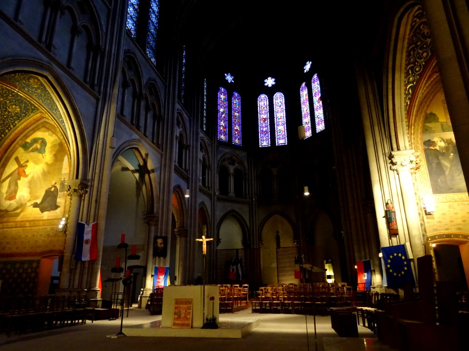 Nef et autel, église Saint-Ignace, 33 rue de Sèvres, 6e ar… 