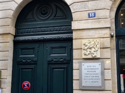 Immeuble avec plaque Ici en 1916 le gouvernement provisoi… | Flickr