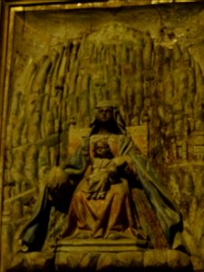 Vierge à l'enfant, sculpture en bois peint, église Sainte-… 