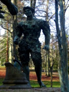 Statue d'un des deux géants, Le Défi du Soleil par Gérar… 