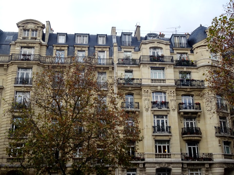 Immeuble à l'angle du boulevard des Invalides et de la rue… 