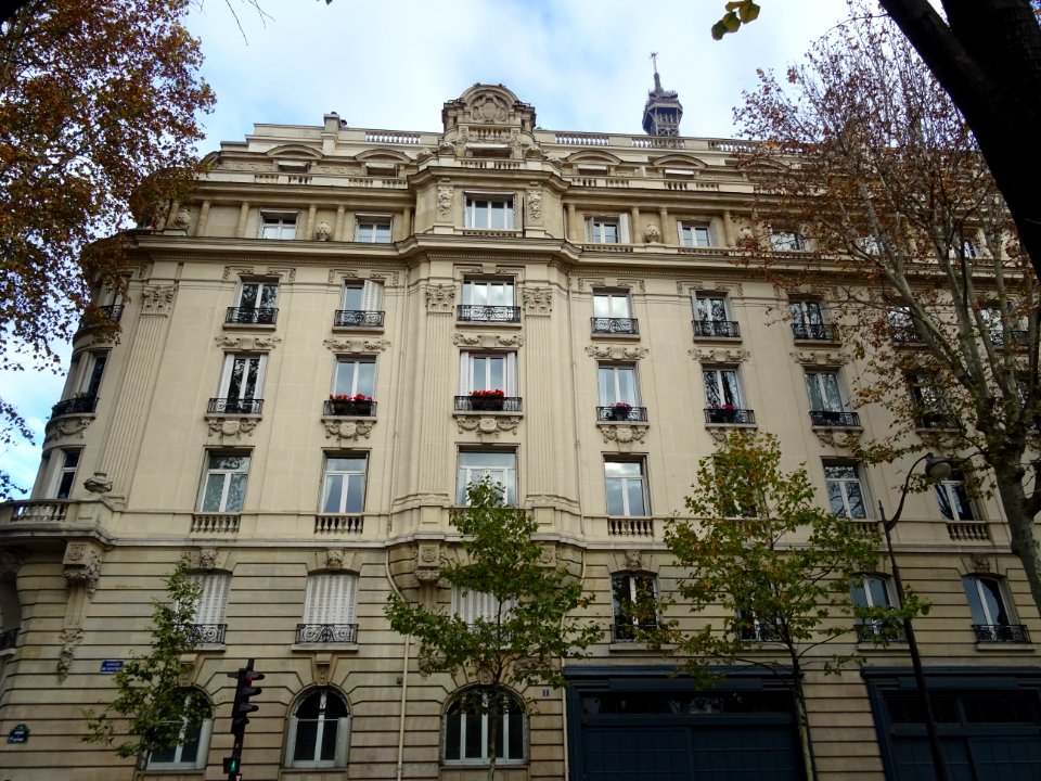 Immeuble, au 1 avenue de Suffren et Tour Eiffel, 7e arr., … 