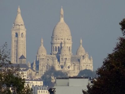 Basilique du Sacré-Cœur de Montmartre, vue depuis le pont … 