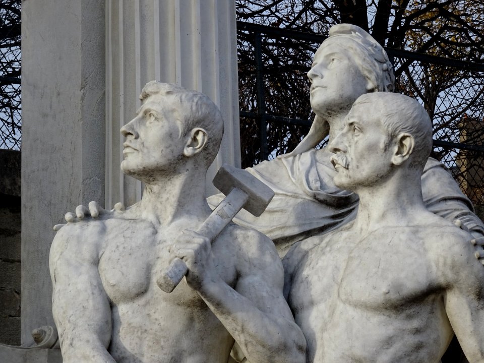 Détail Le monument à Waldeck Rousseau dû au sculpteur La… 