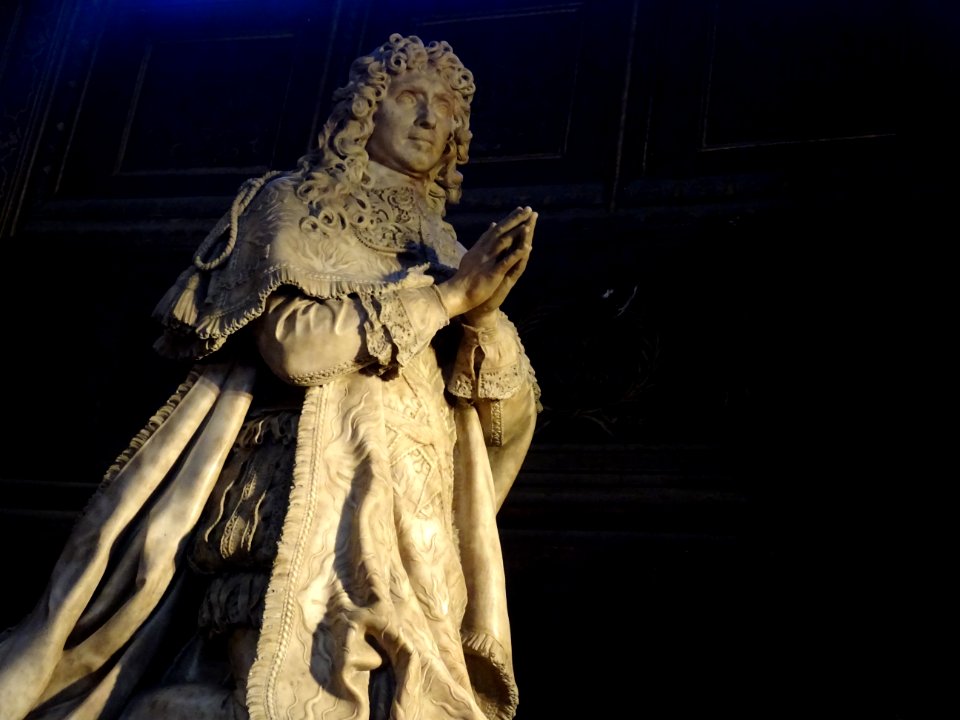 Statue au-dessus du tombeau de Colbert, église Saint-Eusta… 
