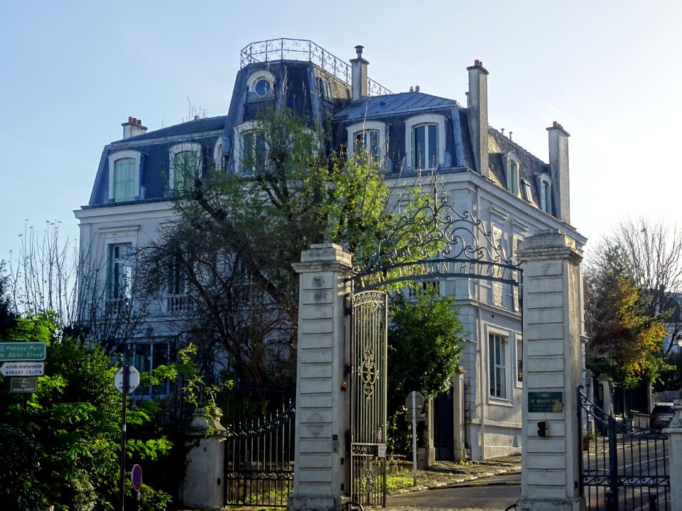 Hôtel particulier à l'entrée du Parc de Montretour, Saint-… 