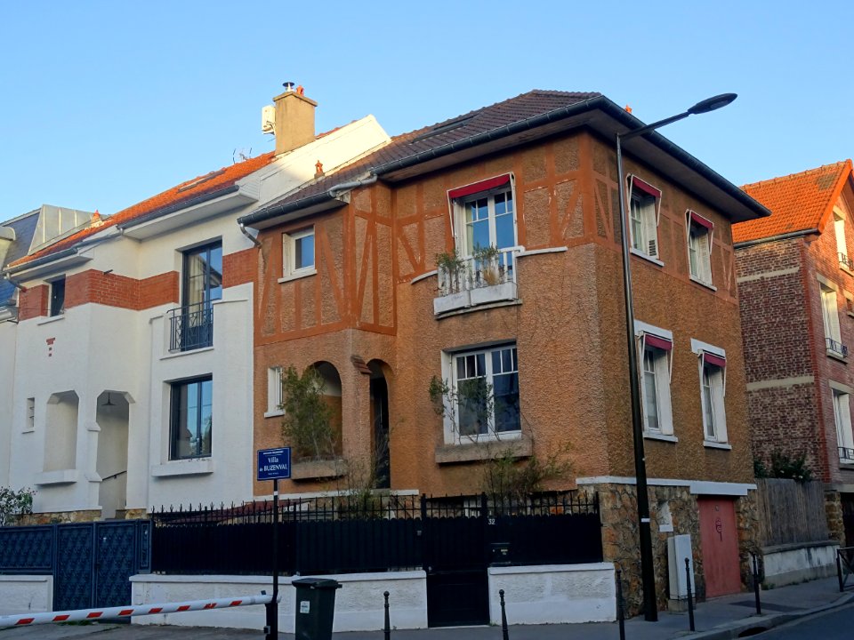 Maison à l'angle de la Villa de Buzenval, Boulogne, Hauts-… 