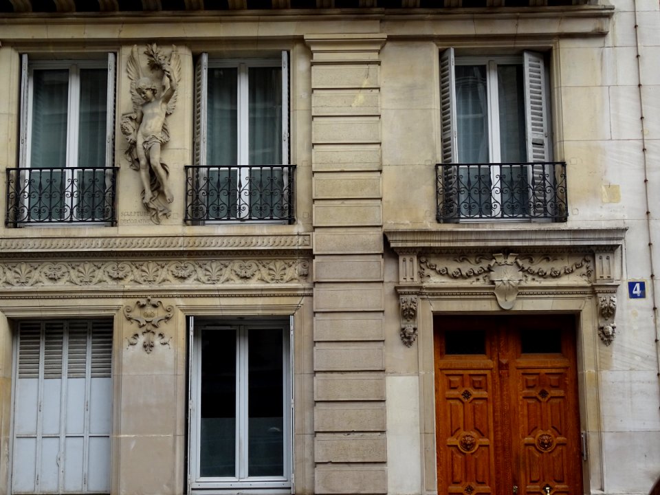 Immeuble, porte et statue, 4 rue des Chartreux, 6e arr., P… 
