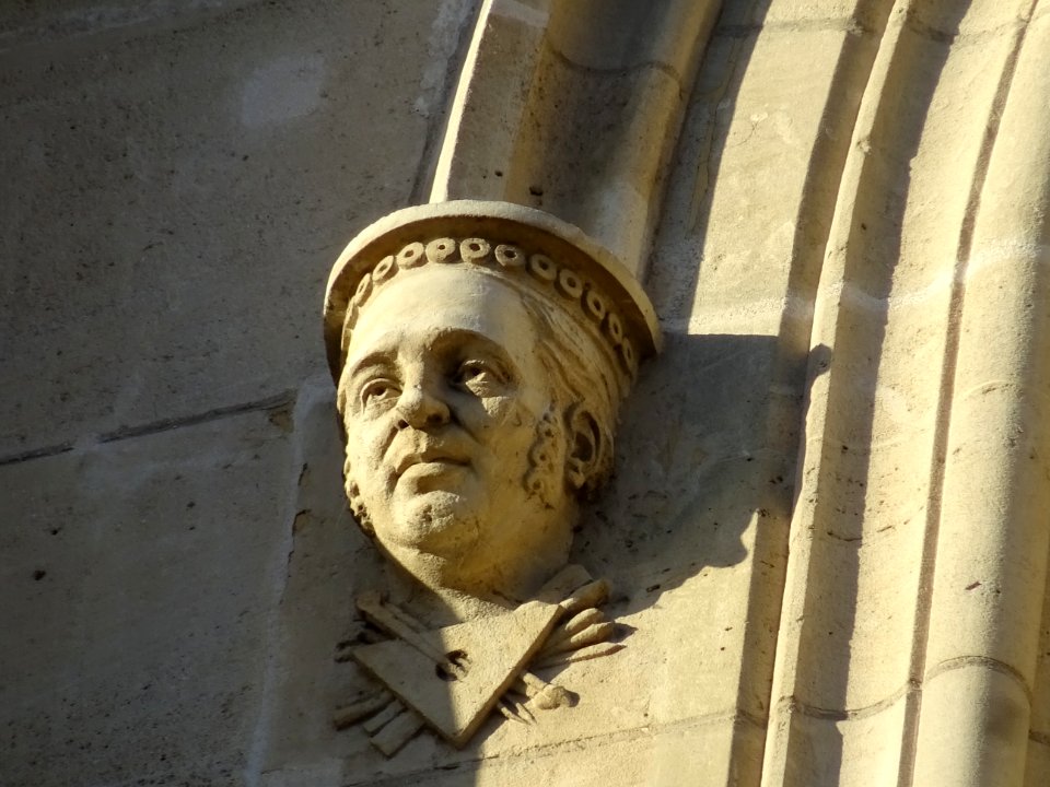 Tête sculptée, église Saint-Clodoald, Saint-Cloud, Hauts-d… 