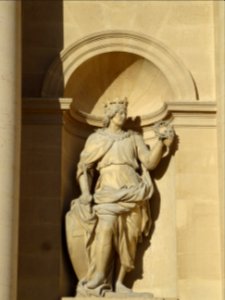 Statue de Saint Louis ? , sur la cathédrale Saint-Louis-de… 