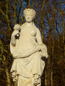 Sculpture Flore par Jean-Auguste Barre, 1865, Bassin des… 