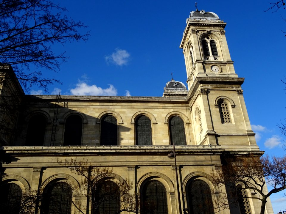 Eglise Saint-François-Xavier, place du Président-Mithouard… 