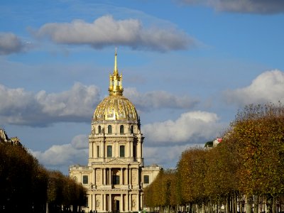 La cathédrale Saint-Louis-des-Invalides et son dôme, vue d… 