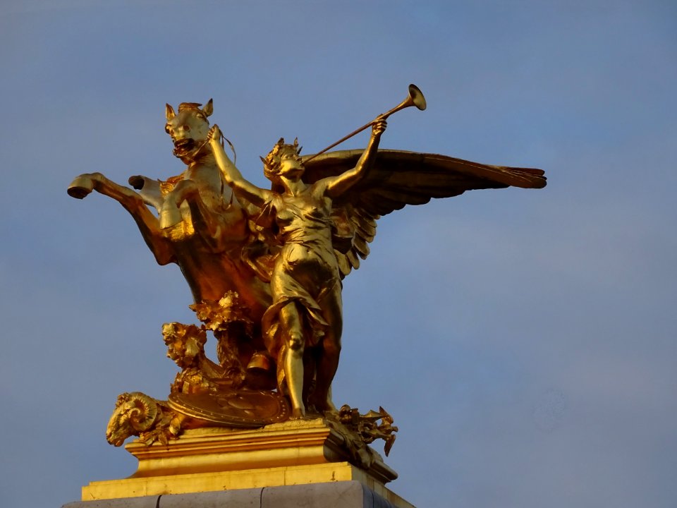 La Renommée au Combat (1897/1900) de Pierre Granet, rive… 