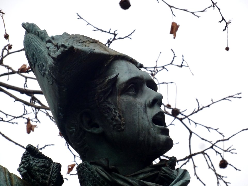 Statue A la mémoire du Maréchal Ney, à l'angle du boulev… 
