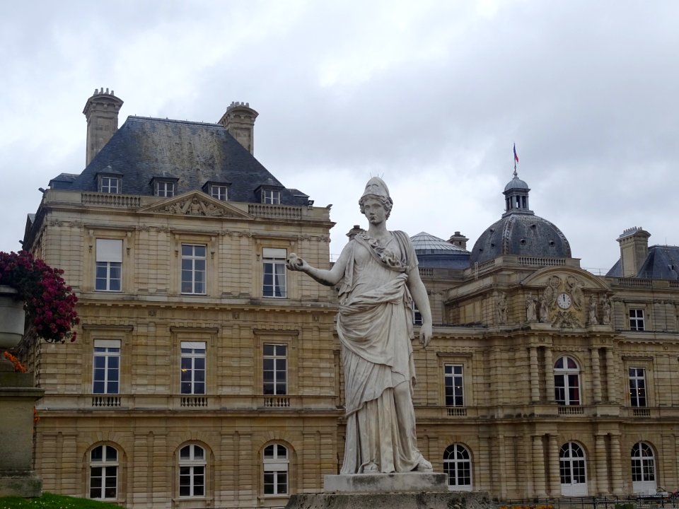 Le Palais du Luxembourg, siège du Sénat français, depuis l… 