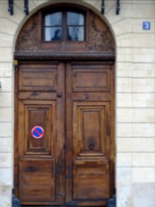 Porte de l'Hôtel Dorat, construit dans la seconde moitié d… 