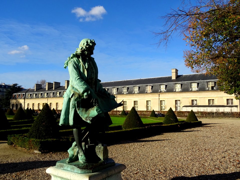 Statue Jules-Hardouin Mansart, jardin de l'Intendant, à co… 