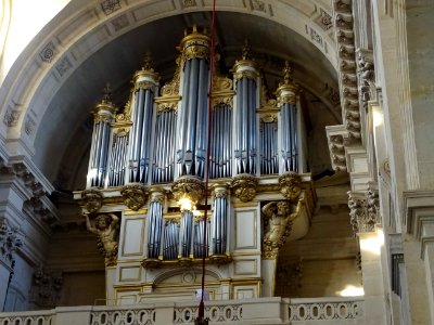 Orgue de la cathédrale Saint-Louis-des-Invalides, Hôtel-de… 
