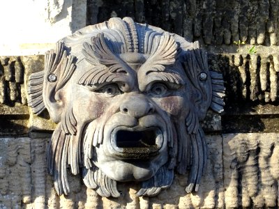 Tête de dragon ?, la Grande Cascade, Parc de Saint-Cloud 