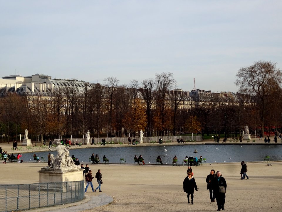 Le bassin octogonal, Jardin des Tuileries, 1er arr., Paris… 