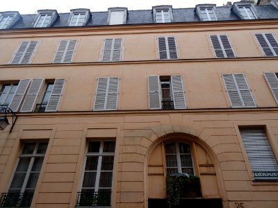 Ancien Hôtel de Cossé-Brissac, XVIIIe s., au 25 rue Casset… 