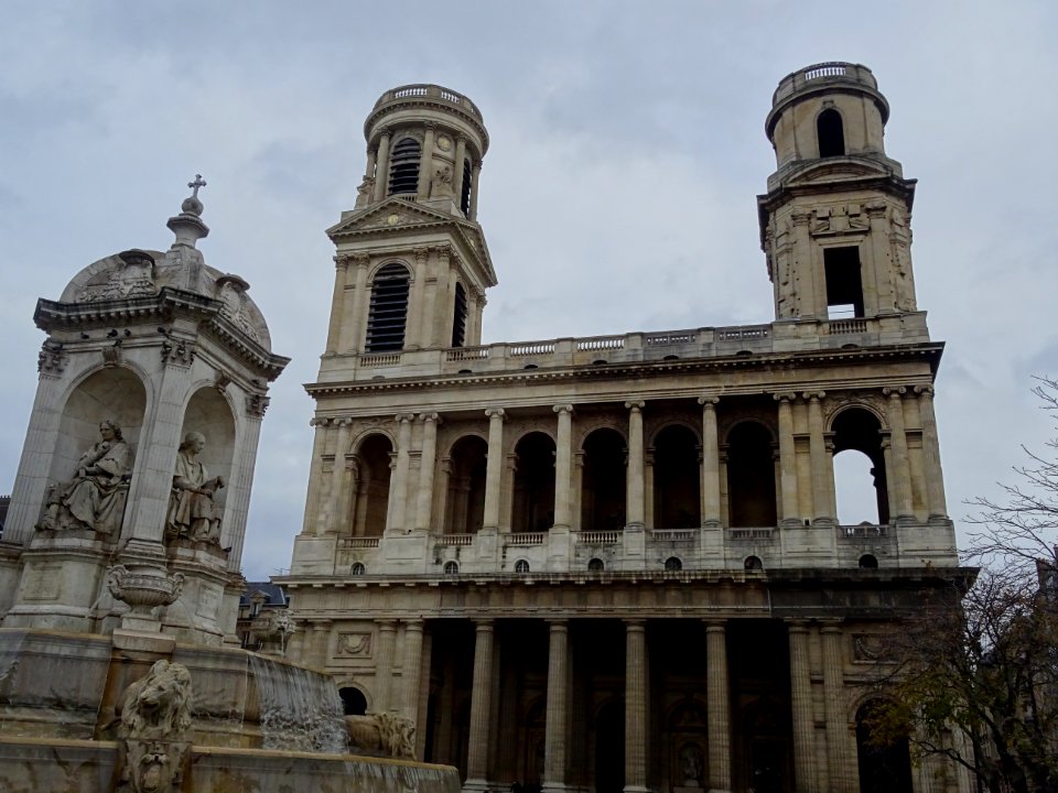 Fontaine et église Saint-Sulpice, place Saint-Sulpice, 2 r… 