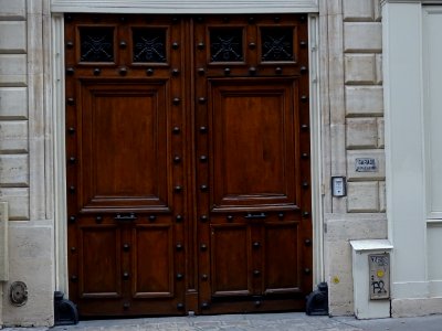 Portes d'immeuble, 1 rue des Saints-Pères, 6e arr., Paris 