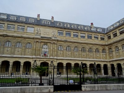 Université René Descartes, Paris V, Faculté de Pharmacie, … 