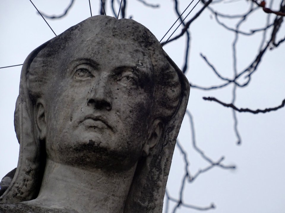 Statue Louise de Savoie, Régente de France, 1476-1531, d… 