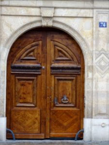 Magnifique porte au 74 rue Bonaparte, 6e arr., Paris 