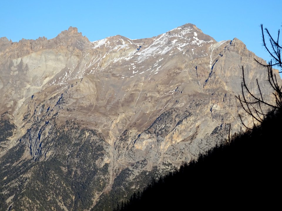 Le Montbrison, de gauche à droite, le Pic de Montbrison, l… 