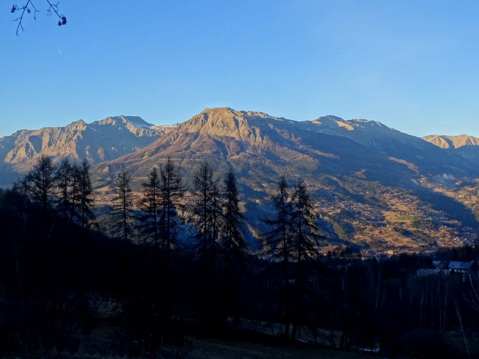 Tête d'Esluci, Cros de Coni et le Mont Guillaume, dans la … 
