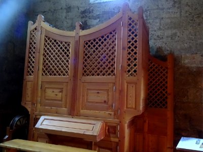 Orgue ? dans le sanctuaire de l'abbaye Notre-Dame de Bosco… 