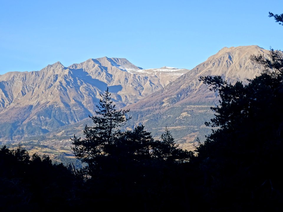 Tête d'Esluci, Cros de Coni et le Mont Guillaume, dans la … 