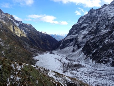 En prenant de la hauteur, vue plongeante sur le Pré de Mme… 