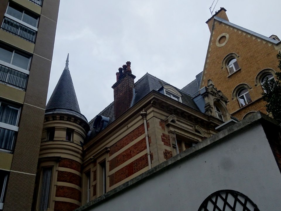 Maison à tourelle, 203 rue Lecourbe, 15e arr., Paris 