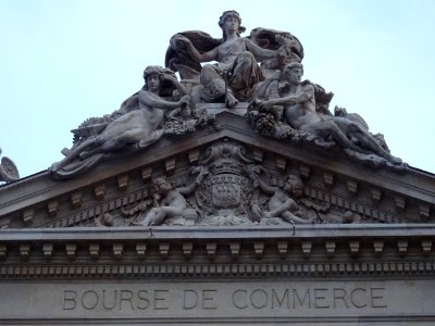 Fronton de la Bourse de commerce de Paris, rue de Viarmes,… 