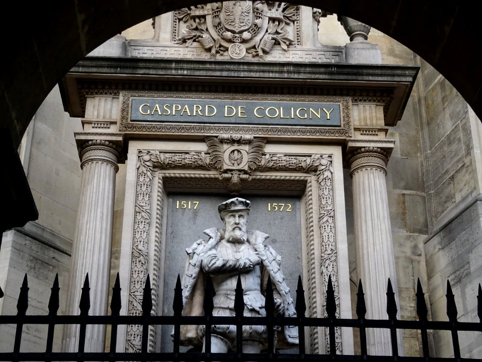 Statue de Gaspard de Coligny, Temple protestant de l'Orato… 