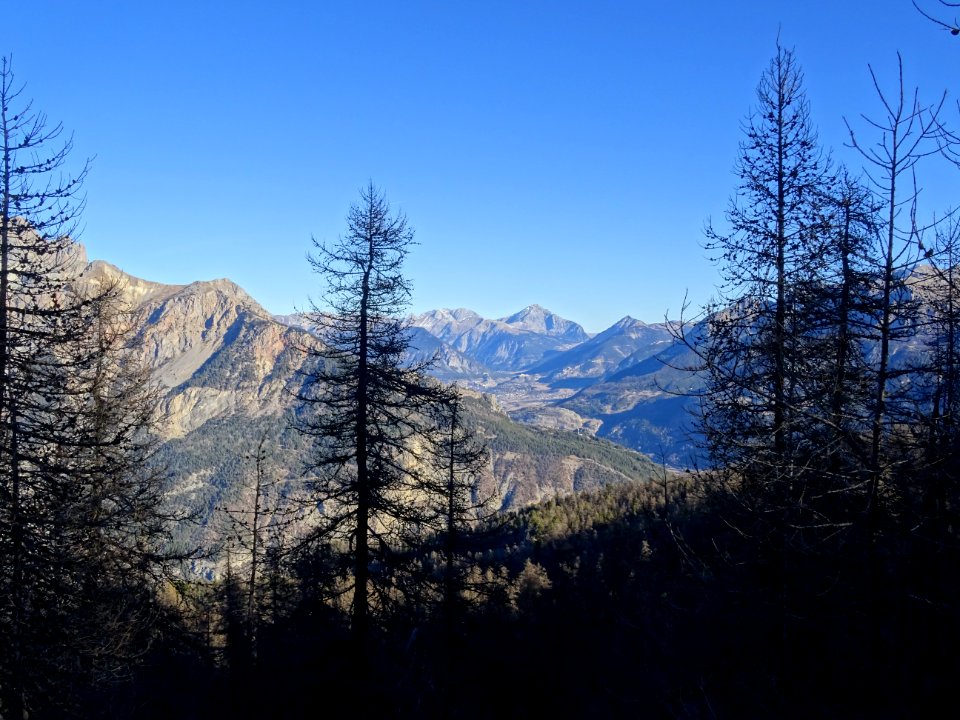 La ville de Briançon et le Mont Chaberton, col de Montgenè… 