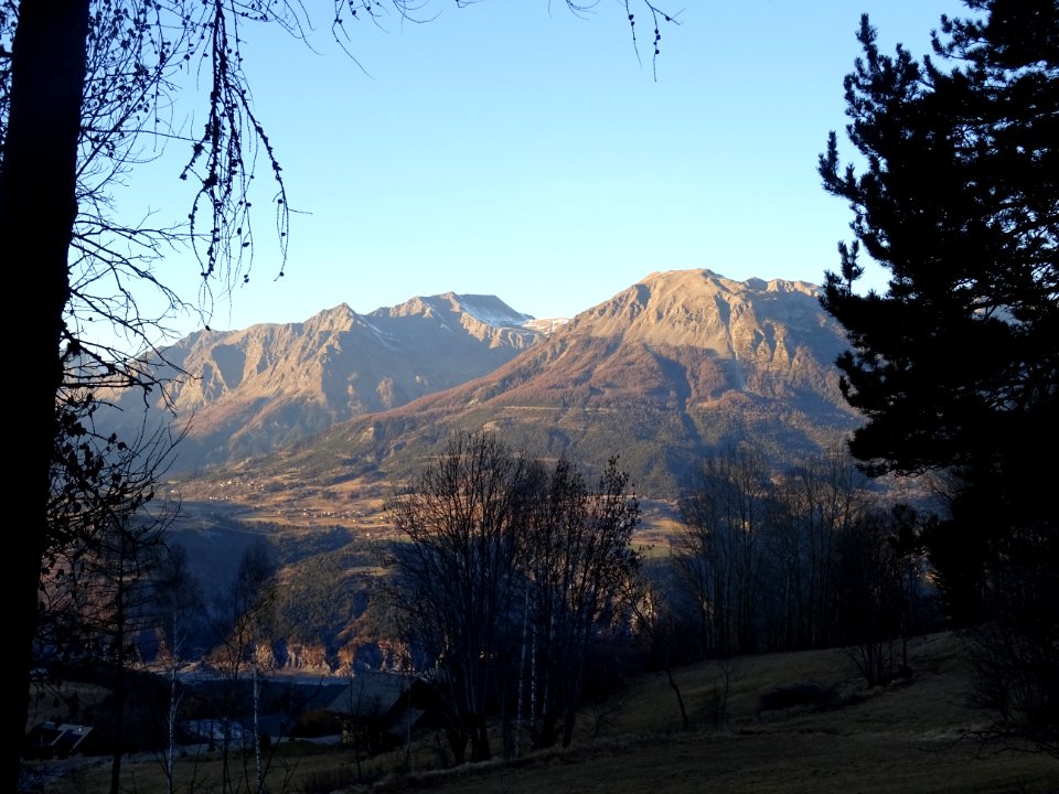 Tête d'Esluci, Cros de Coni et le Mont Guillaume, dans la … 