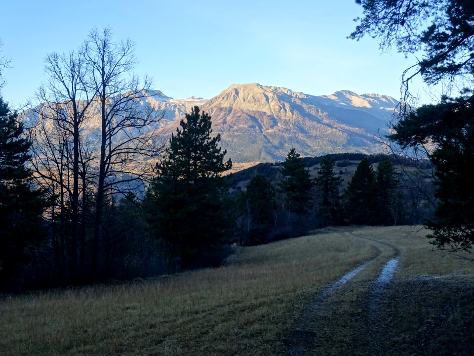 Tête d'Esluci, Cros de Coni et le Mont Guillaume, dans la … 